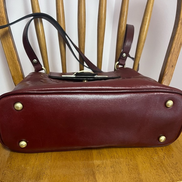 Patricia Nash Like New Burgundy Embossed Shoulder Bag - Picture 7 of 9